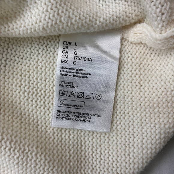 H&M Ladies Soft Cream/White Crew Neck Semi Cropped Sweater - Picture 7 of 9
